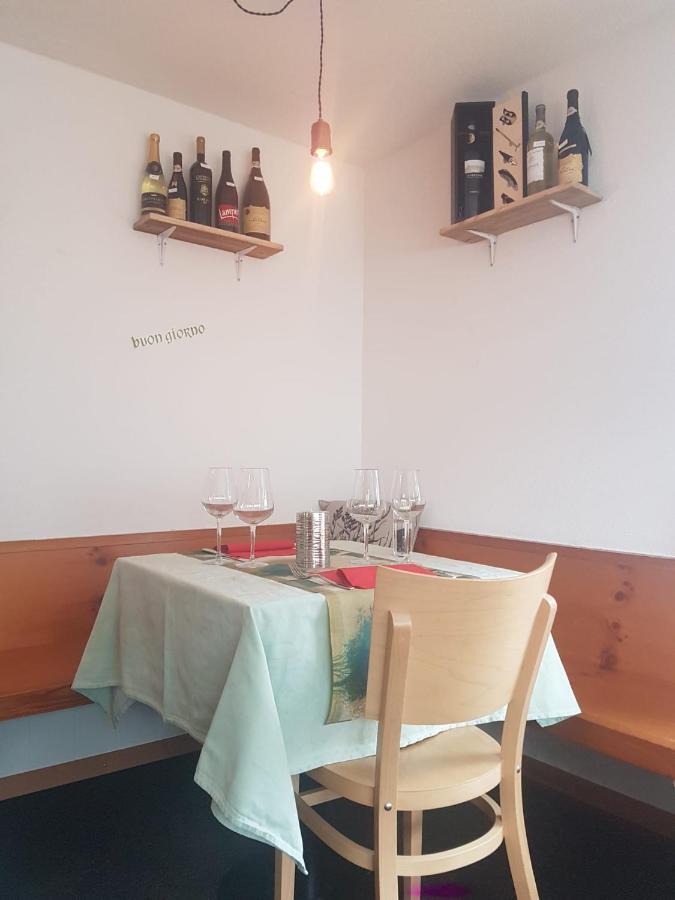 L'angolo Dei Sapori Hostel *